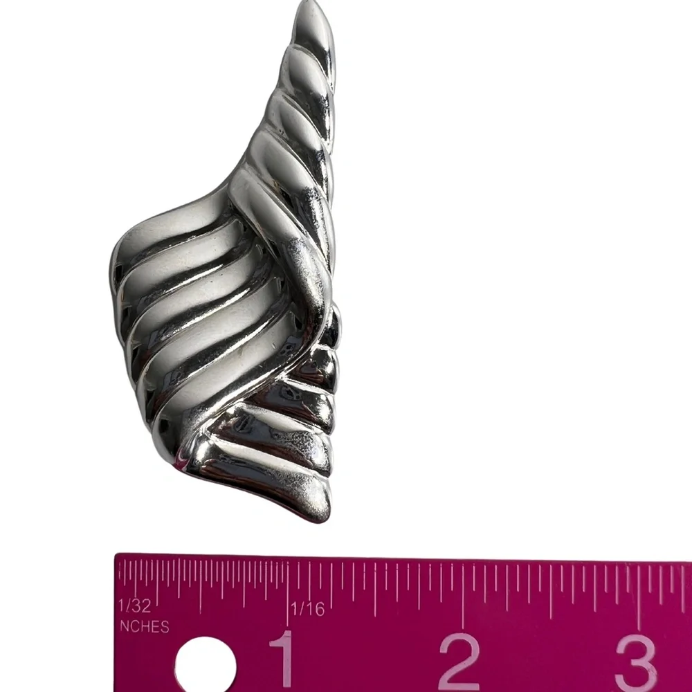 Vintage Ginnie Johansen Silver Tone Brooch
